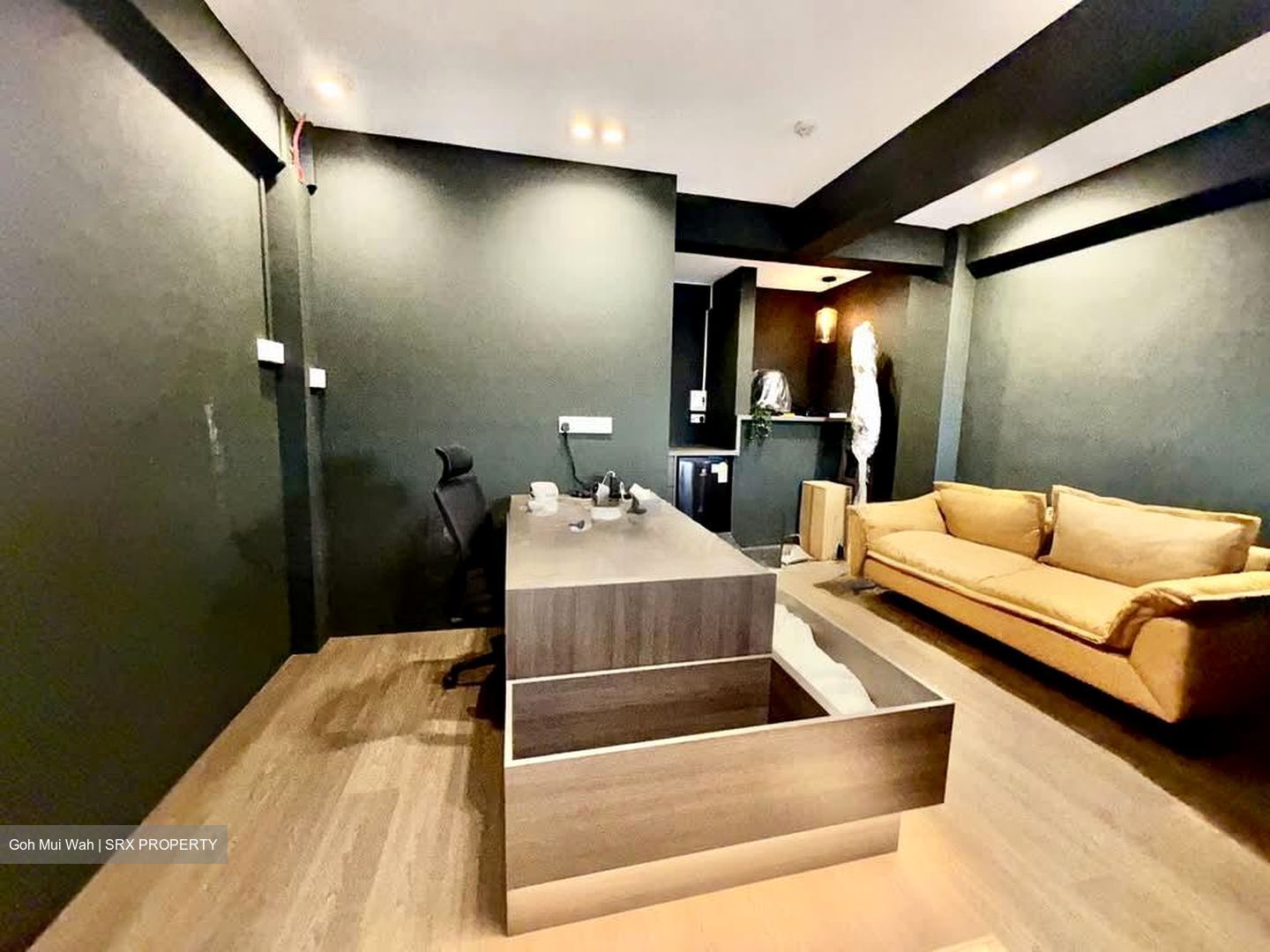 Joo Chiat Road (D15), Office #575678751